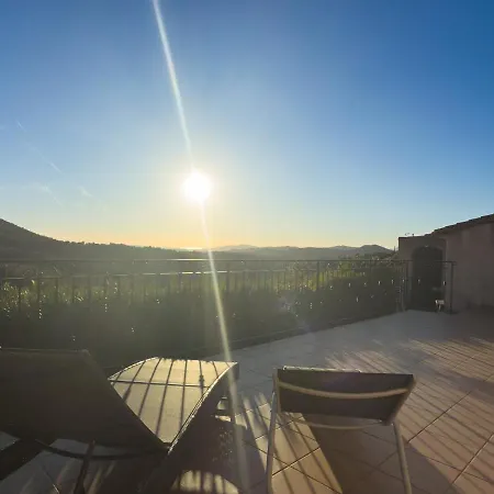 Joli Cocon , Terrasse, Vue Mer, Piscine Apartmán