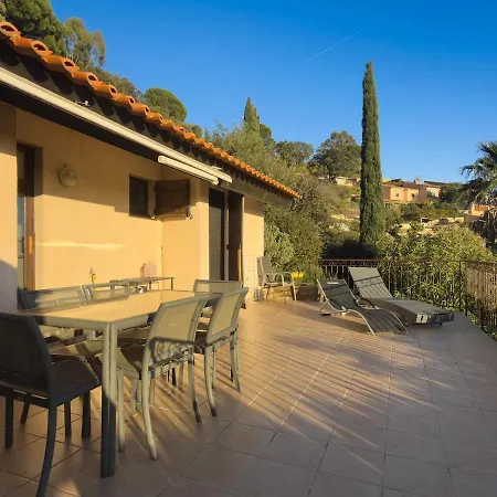 Joli Cocon , Terrasse, Vue Mer, Piscine * La Londe-les-Maures